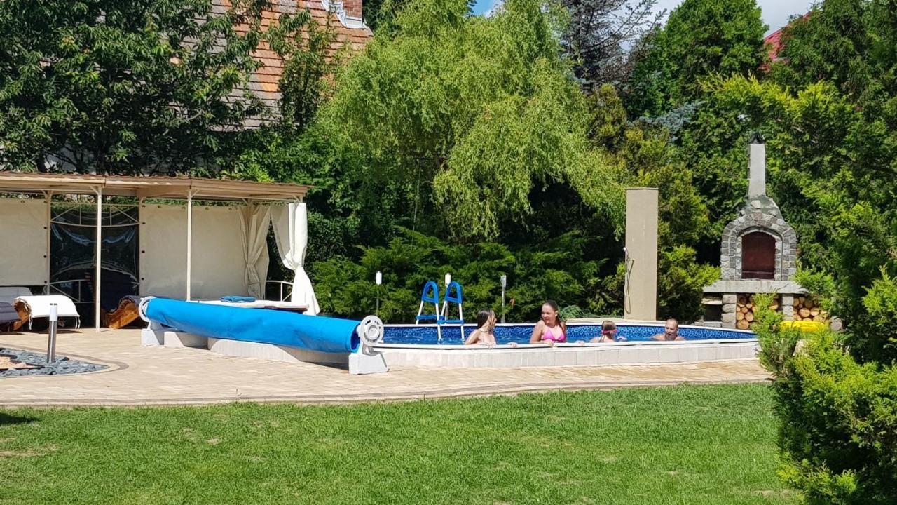 Aven'A Pokoje Goscinne Z Basenem Darłowo Exterior foto