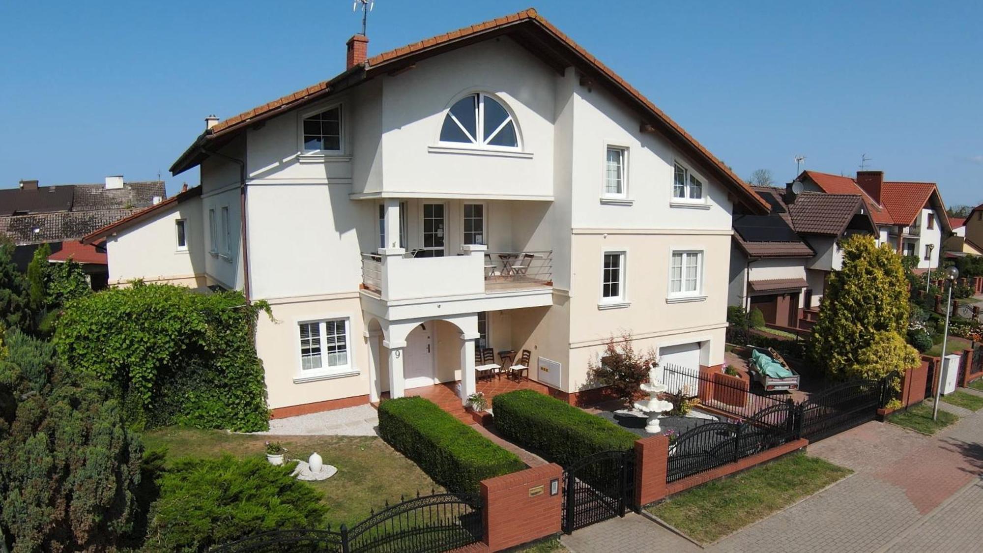 Aven'A Pokoje Goscinne Z Basenem Darłowo Exterior foto